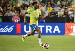 HLV Ancelotti toan tính gì khi không gọi thêm hậu vệ cho tuyển Brazil?