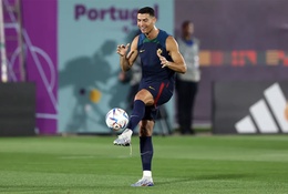 Bác sĩ tuyển Bồ Đào Nha kinh ngạc với thể trạng của Ronaldo