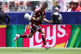 Boualem Khoukhi, người hùng từ vòng loại đến điểm số đầu tiên của Qatar tại World Cup