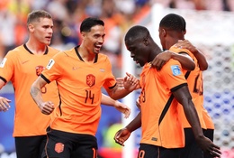 Brian Brobbey: Từ bị tống tiền, suýt bỏ lỡ World Cup đến người hùng của Hà Lan