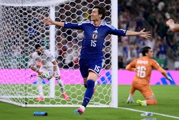 HLV Nhật Bản lý giải việc xếp Kamada đá "tiền đạo ảo" và ghi bàn thứ hai ở World Cup