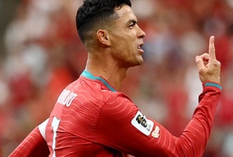 Sút tung lưới Uzbekistan, Ronaldo đi vào lịch sử khi ghi bàn ở 6 kỳ World Cup khác nhau