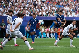 Mbappe lập cú đúp, Pháp hạ Iraq trong trận đấu World Cup kéo dài gần 4 giờ