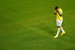 Rơi nước mắt ngày tái xuất: Neymar thi đấu trở lại cho tuyển Brazil sau 981 ngày chờ đợi