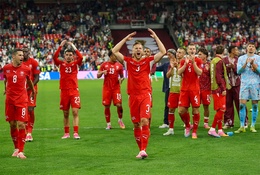 Thụy Sĩ phá dớp 88 năm, lần đầu thắng trận knock-out World Cup kể từ 1938