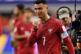 Ronaldo bật khóc xác nhận chia tay World Cup: "Tôi rời giải với lương tâm thanh thản"