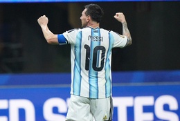 Messi được chấm điểm 9 sau những khoảnh khắc kỳ diệu giúp Argentina ngược dòng