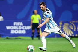 21 năm khoác áo Argentina, Lionel Messi lần đầu chạm trán tuyển Anh