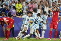 Julian Alvarez lên tiếng sau khoảnh khắc giải cứu Argentina