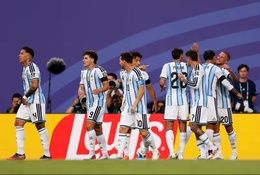 VIDEO: Messi đặt bóng như "vẽ", Mac Allister bật cao đánh đầu tung lưới Thụy Sĩ