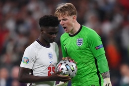 Tiết lộ lý do Saka thực hiện quả penalty quyết định cho tuyển Anh