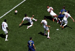 Bosnia & Herzegovina tiến gần đến vòng đấu loại trực tiếp World Cup sau khi đánh bại Qatar