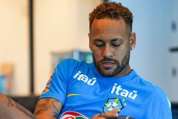 Neymar không có suất đặc cách ở tuyển Brazil