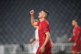 Hậu vệ Thổ Nhĩ Kỳ “ghi bàn” chưa từng thấy ở trận mở màn EURO 2021 