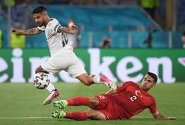 Italia tạo cách biệt chưa từng có về dứt điểm trước Thổ Nhĩ Kỳ