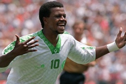Top 50 bàn đẹp nhất lịch sử World Cup: Màn solo khó tin của Al-Owairan 