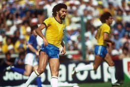 Video 50 bàn đẹp nhất lịch sử World Cup: Bàn thắng đẳng cấp của Socrates