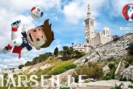 Hướng tới VCK EURO 2016: Sống và thở cùng trái bóng bên bờ Địa Trung Hải