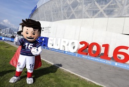 Fanzone Nice: Thưởng thức EURO bên bờ Đại Tây Dương