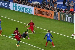 Câu chuyện cái khung thành, cột dọc và xà ngang