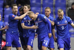 Iceland – Áo: “Cướp biển” bị ép thắng