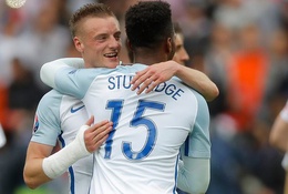 Hodgson đổi chiến thuật, “Tam sư” mộng đổi đời