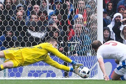 De Gea phá vỡ kỷ lục tồn tại nửa thế kỷ của Gordon Banks