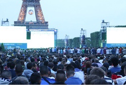 Từ Paris: Tận hưởng không khí EURO giữa chảo lửa Fanzone