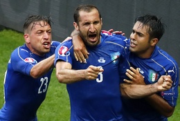 Bí quyết phá hủy tiqui-taca của Conte