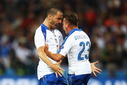 Bonucci & Bí quyết tạo nên hàng phòng ngự thép của Italia