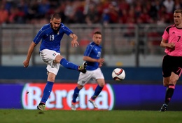 ĐT Italia “liệu cơm gắp mắm” với bài tủ phòng ngự