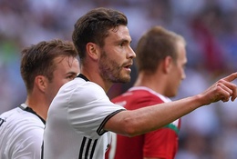 Jonas Hector: "Phiên bản Vardy" sẽ lấp đầy vị trí Phillip Lahm? 