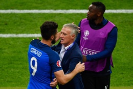 Deschamps vẫn loay hoay tìm công thức bền vững cho Pháp