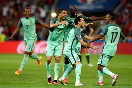 Thứ bóng đá triệt tiêu cảm xúc của Bồ Đào Nha không phải ngoại lệ