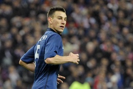 Romania bị từ chối một quả penalty?