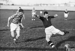 Câu chuyện về "dị nhân 6 ngón" từng khoác áo ĐT Đức và Ba Lan