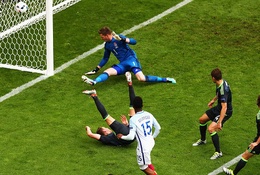 EURO 2016 đang gay cấn nhất ở những phút bù giờ