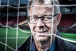 Lagerback đang thành công với ĐT Iceland nhờ... Roy Hodgson   