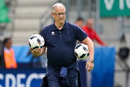 Lars Lagerback, kiến trúc sư ĐT Iceland là khắc tinh với Anh   