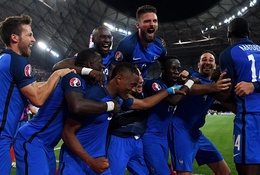 Pháp 2-0 Đức: Người hùng Antoine Griezmann