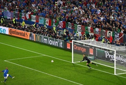 Zaza: Tôi toàn sút penalty như vậy và tin chắc sẽ ghi bàn