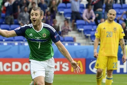 Bảng C, Ukraine 0-2 Bắc Ireland: Dấu chấm hết cho Ukraine 