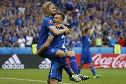Iceland 2-1 Áo: Ngày lịch sử của Iceland