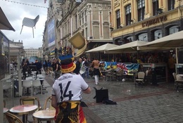 CĐV Đức và Ukraine choảng nhau trước trận đấu