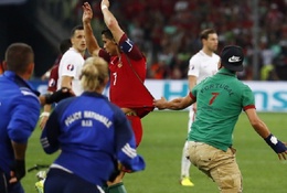 UEFA ra án phạt với Bồ Đào Nha