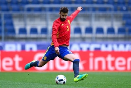 Nhật ký EURO 2016 ngày 4: Gerard Pique sắm vai người hùng