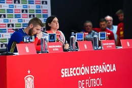 Rò rỉ đoạn tin nhắn của De Gea và một phụ nữ lạ mặt