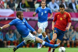 V.League với EURO 2016: Italia và Tây Ban Nha sẽ “đấu súng”