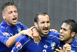 Italia 2-0 Tây Ban Nha: La Roja thành cựu vương