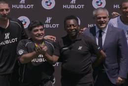 Video: Pelé và Maradona so tài trước thềm EURO 2016